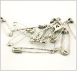 safetypinsmall